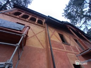 restauro facciata dipinta e decorata affreschi 